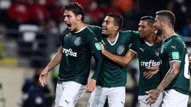 Palmeiras apresenta atacantes López e Merentiel na Academia de Futebol –  Palmeiras