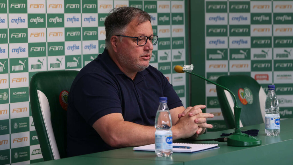 Anderson Barros em entrevista coletiva (Reprodução: Palmeiras)