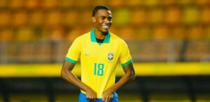 Jean Lucas interessa Palmeiras caso haja troca com Danilo