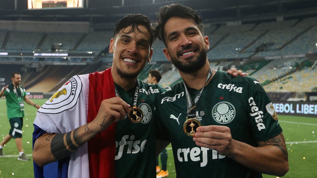 Palmeiras retoma negociação por volante do Racing; veja a situação