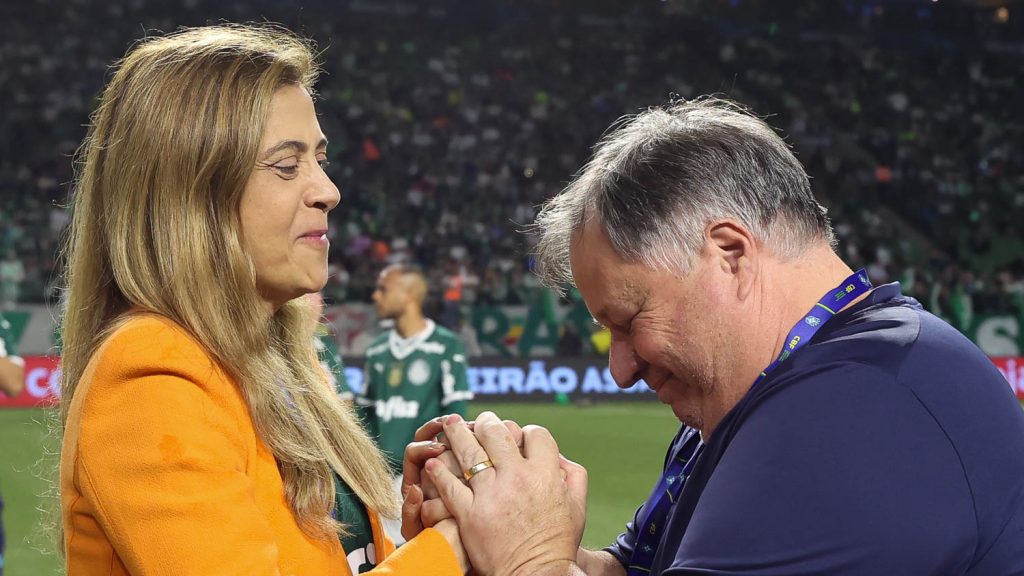 Barros e Leila Pereira Palmeiras