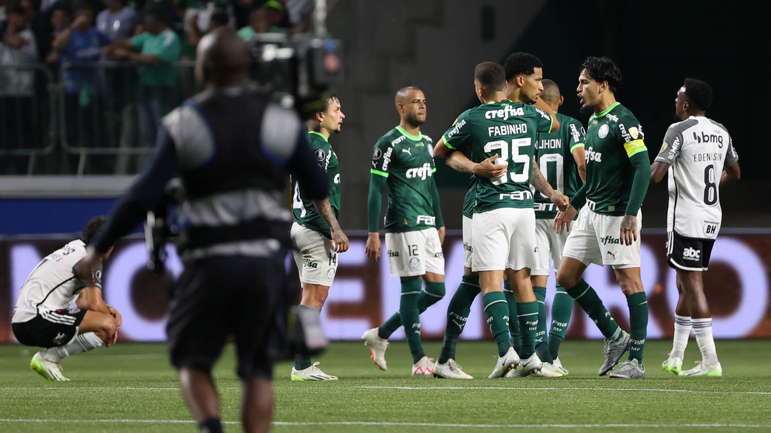 O TIME ESTÁ JOGANDO MELHOR, DIZ PAULO MASSINI