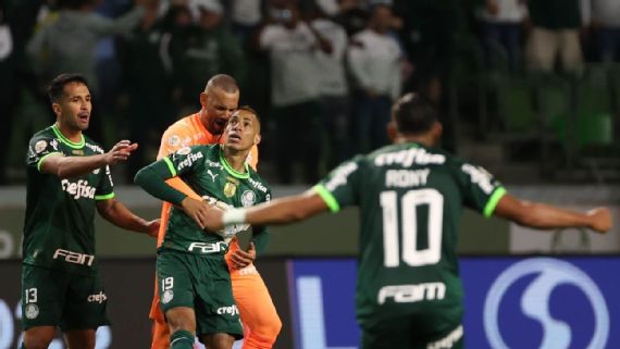 Breno Lopes comemora após marcar para o Palmeiras sobre o Goiás Cesar Greco/Palmeiras/by Canon
