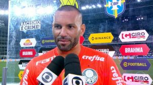 Goleiro Weverton