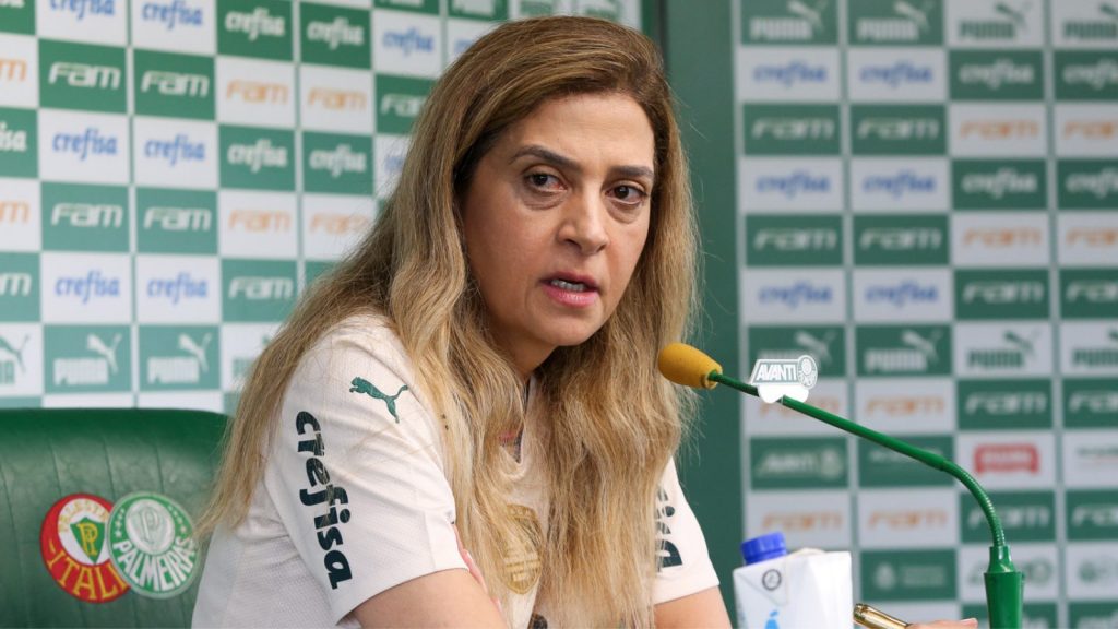 Leila Pereira, presidente do Palmeiras, durante entrevista no CT da Barra Funda - Foto: Fabio Menotti