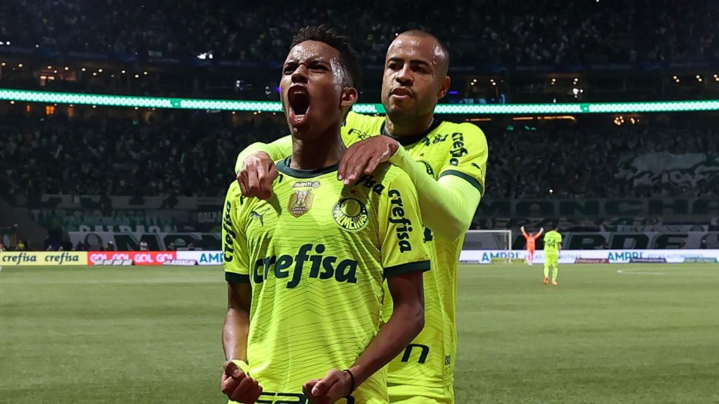 Estevão e Mayke. Foto: Cesar Greco/Palmeiras