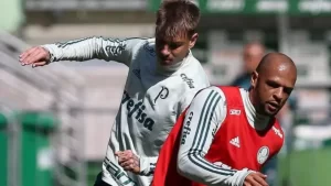 Róger Guedes e Felipe Melo
