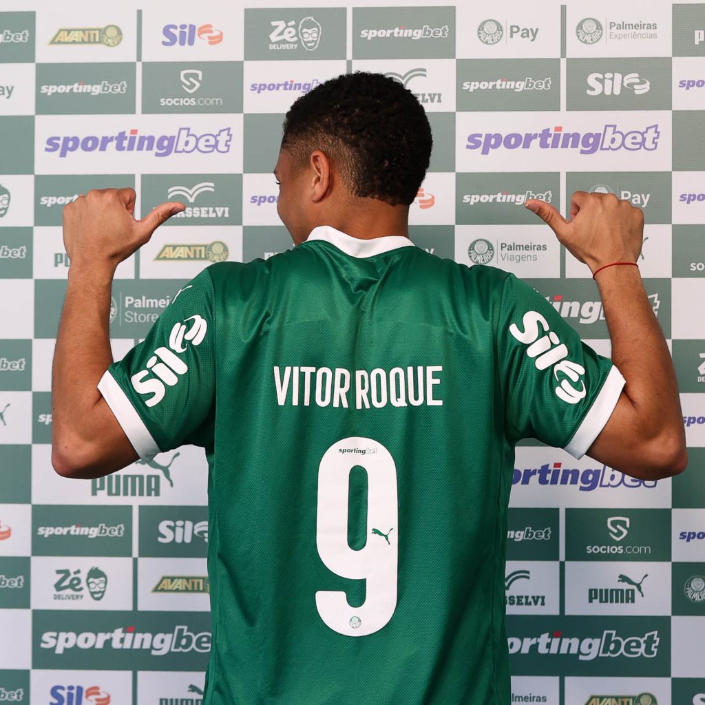 Vitor Roque é apresentado. (Foto: Cesar Greco/SEP/by Canon)
